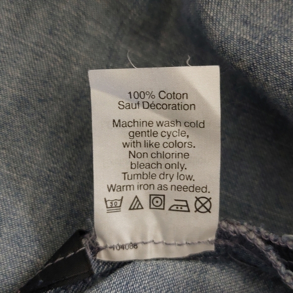 J. Crew Long Sleeve Chambry Embroidered V-neck Top- size 4T - Picture 5 of 7